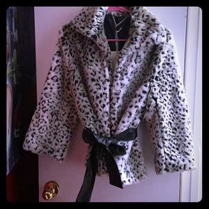 White leopard faux fur jacket